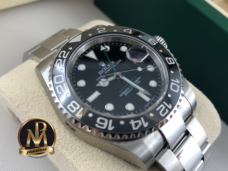 Dettaglio della cassa del Rolex GMT-Master II 116710 con lunetta nera