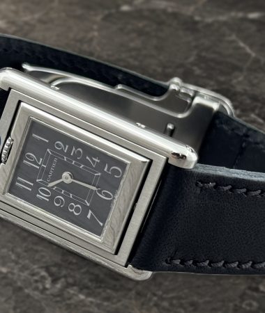 Cartier Tank Basculante 2386 in acciaio: quadrante antracite vista completa