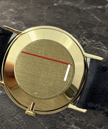 Jaeger-LeCoultre Classic 9131 in oro giallo: fondello oro