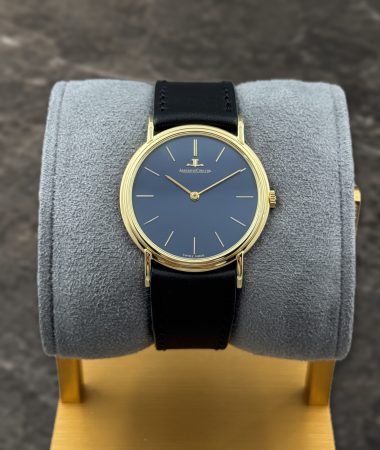 Jaeger-LeCoultre Classic 9131 in oro giallo: vista frontale supporto