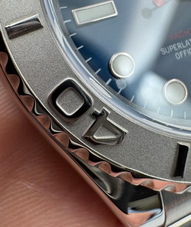 Rolex Yacht-Master 116622, dettaglio della lunetta graduata e dell'ansa.