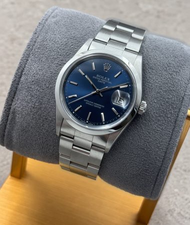 Rolex Oyster Perpetual Date 15200: vista tre quarti lato corona